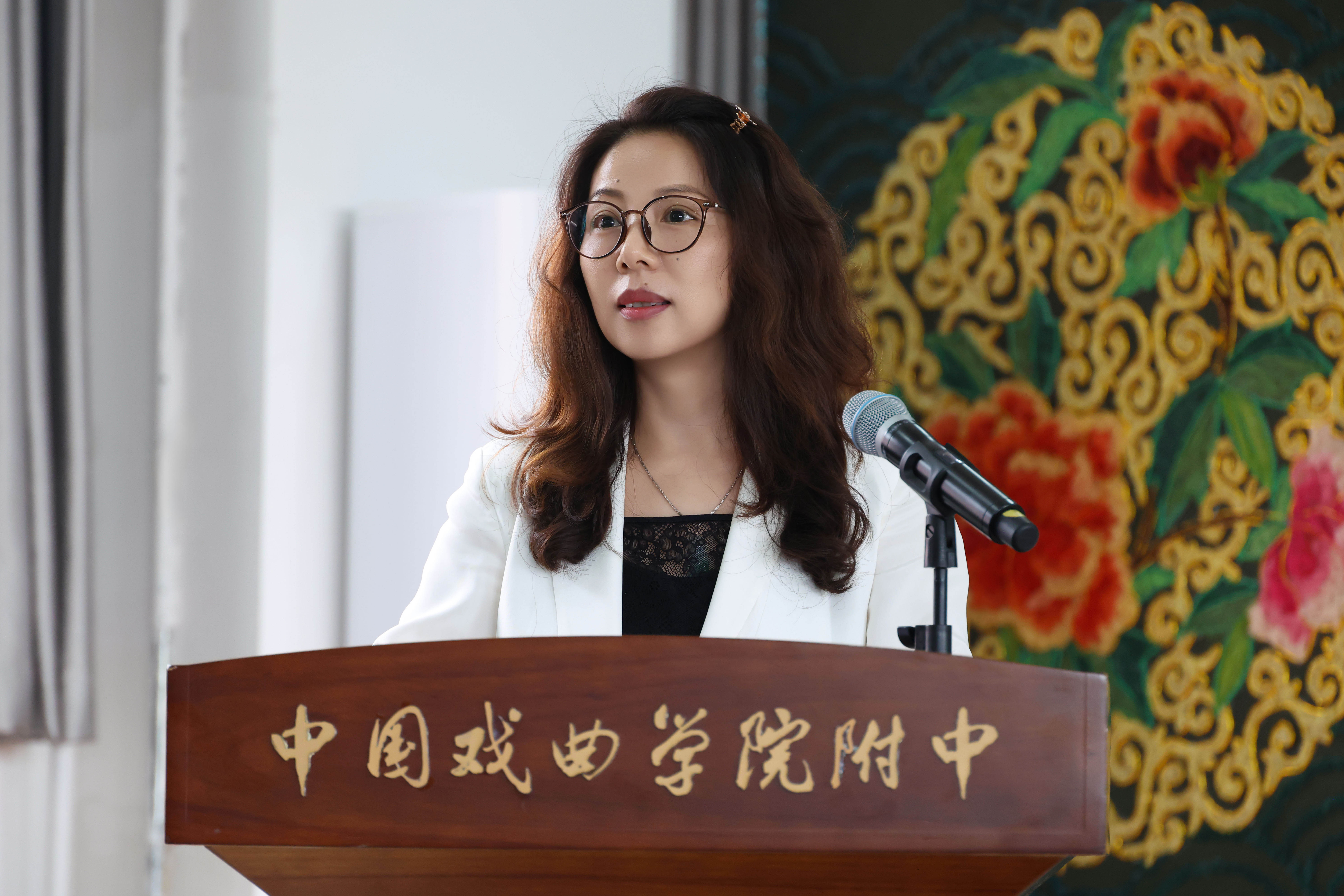2025.09.12开学典礼暨教师表彰大会21.jpg