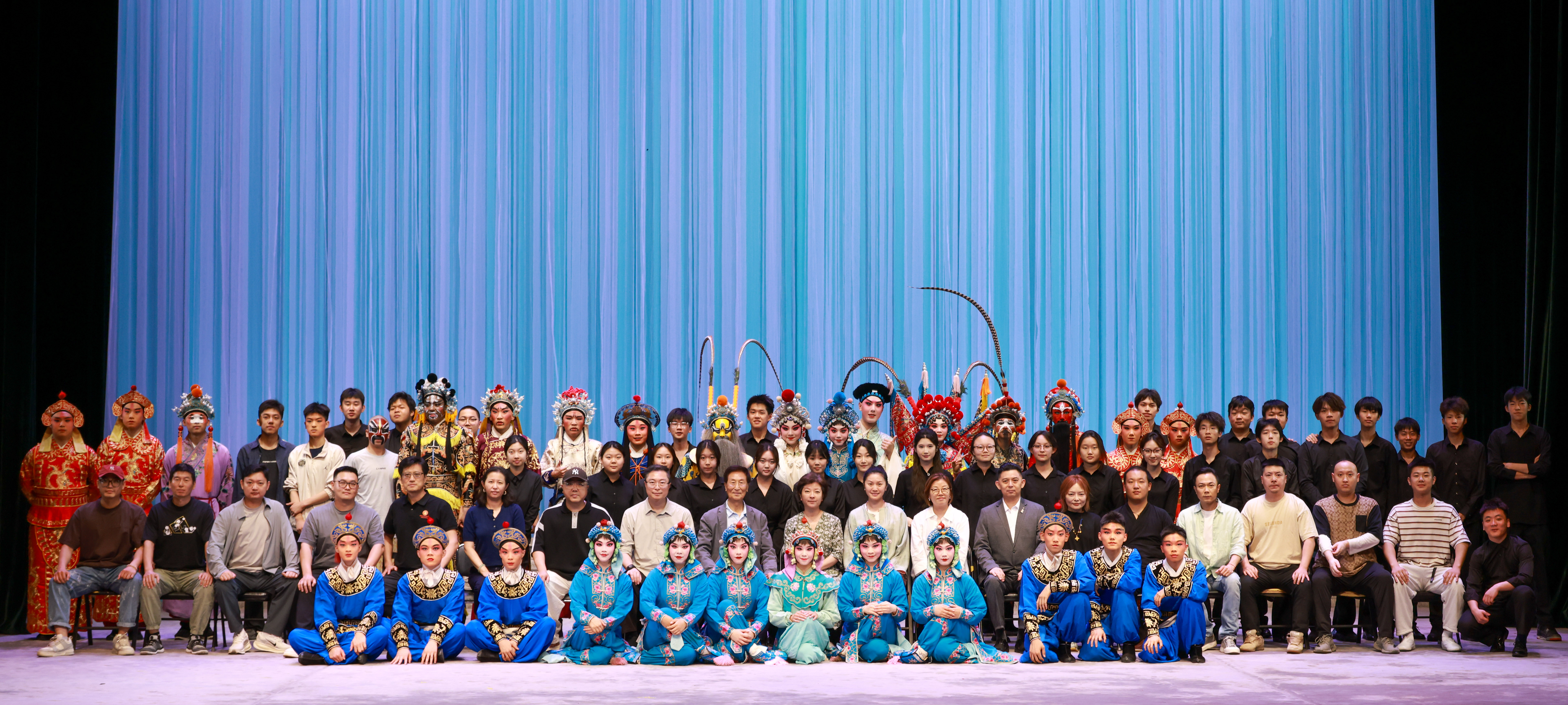 2026.06.02梅兰芳大剧院演出合影.jpg